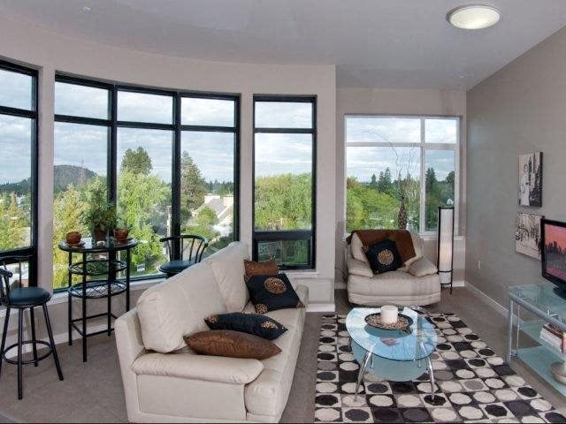 Putnam Pointe & Lofts photo 3