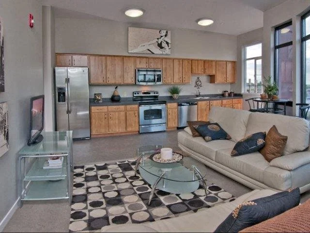 Putnam Pointe & Lofts photo 4