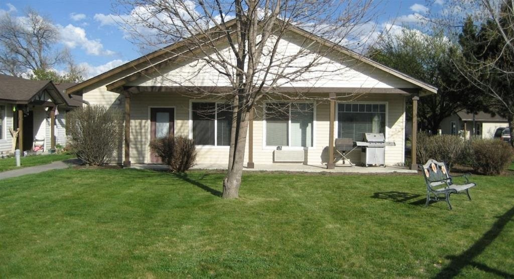 Riverside Apartments Housing