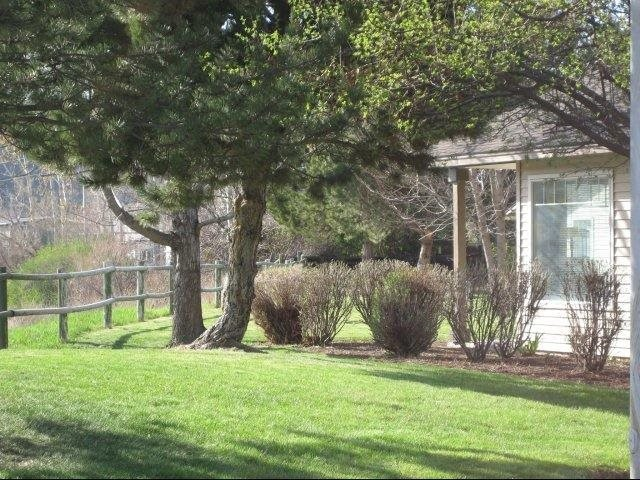 Riverside Apartments Housing photo 5